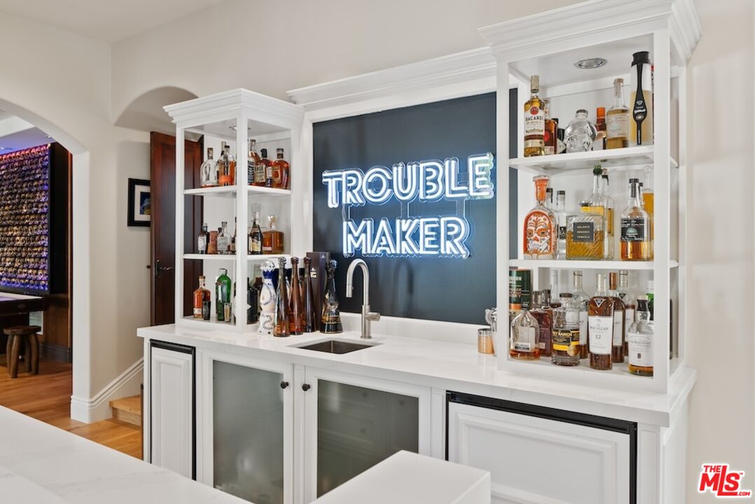 23593 Parksouth Street Calabasas, CA 91302 - Photo 17 of 75