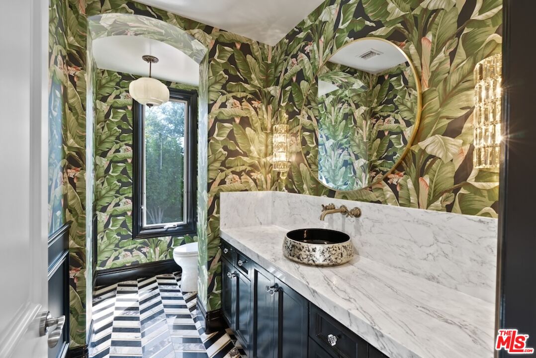 23593 Parksouth Street Calabasas, CA 91302 - Photo 31 of 75