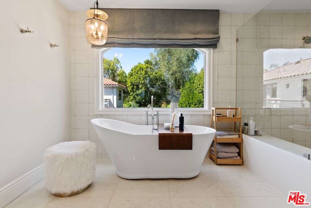 23593 Parksouth Street Calabasas, CA 91302 - Photo 44 of 75