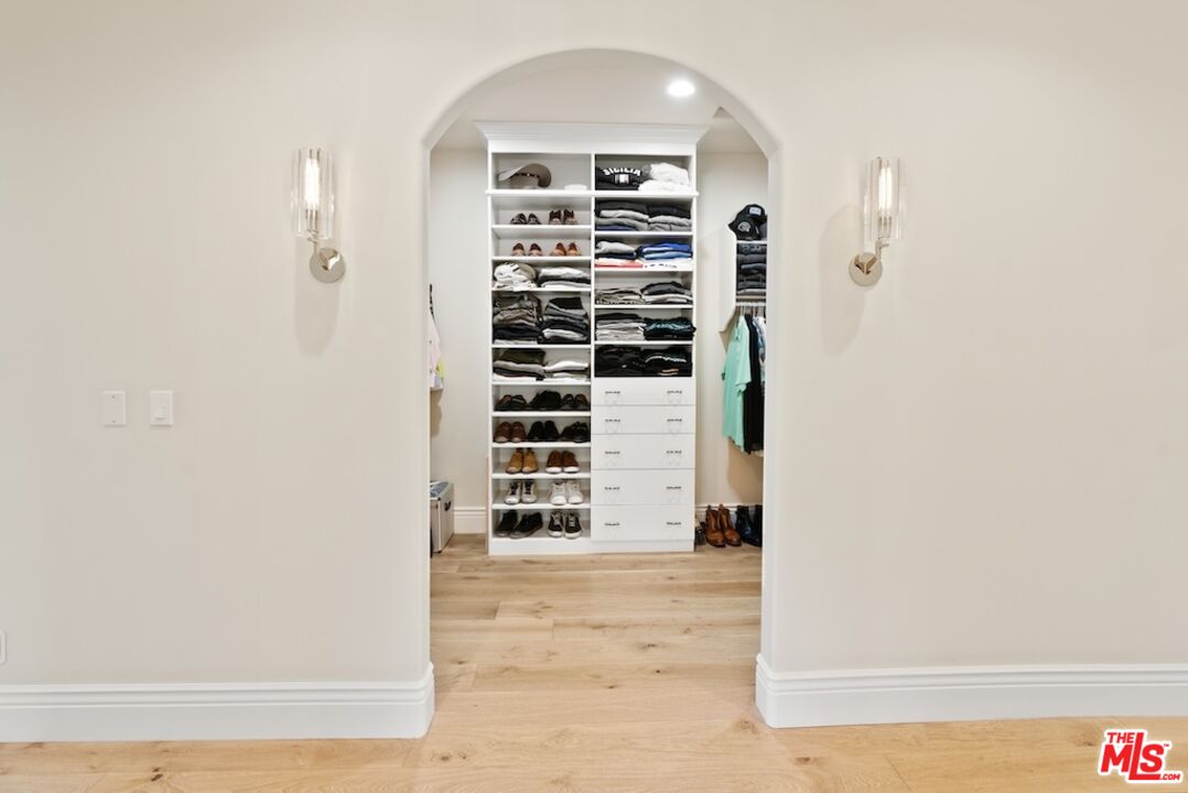 23593 Parksouth Street Calabasas, CA 91302 - Photo 47 of 75