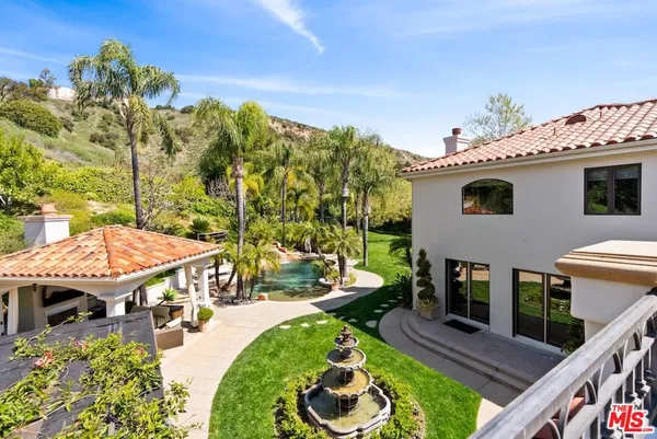 $7,475,888 | 23593 Parksouth Street, Calabasas, CA 91302