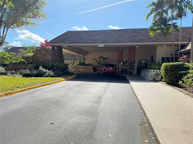 a view of a house with entertaining space