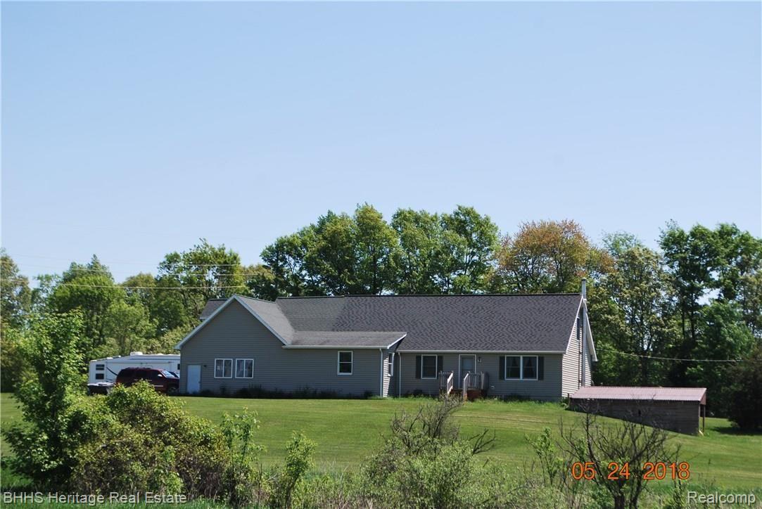 3300 Cemetery Road Fowlerville, MI 48836 - Photo 3 of 41 Front of home