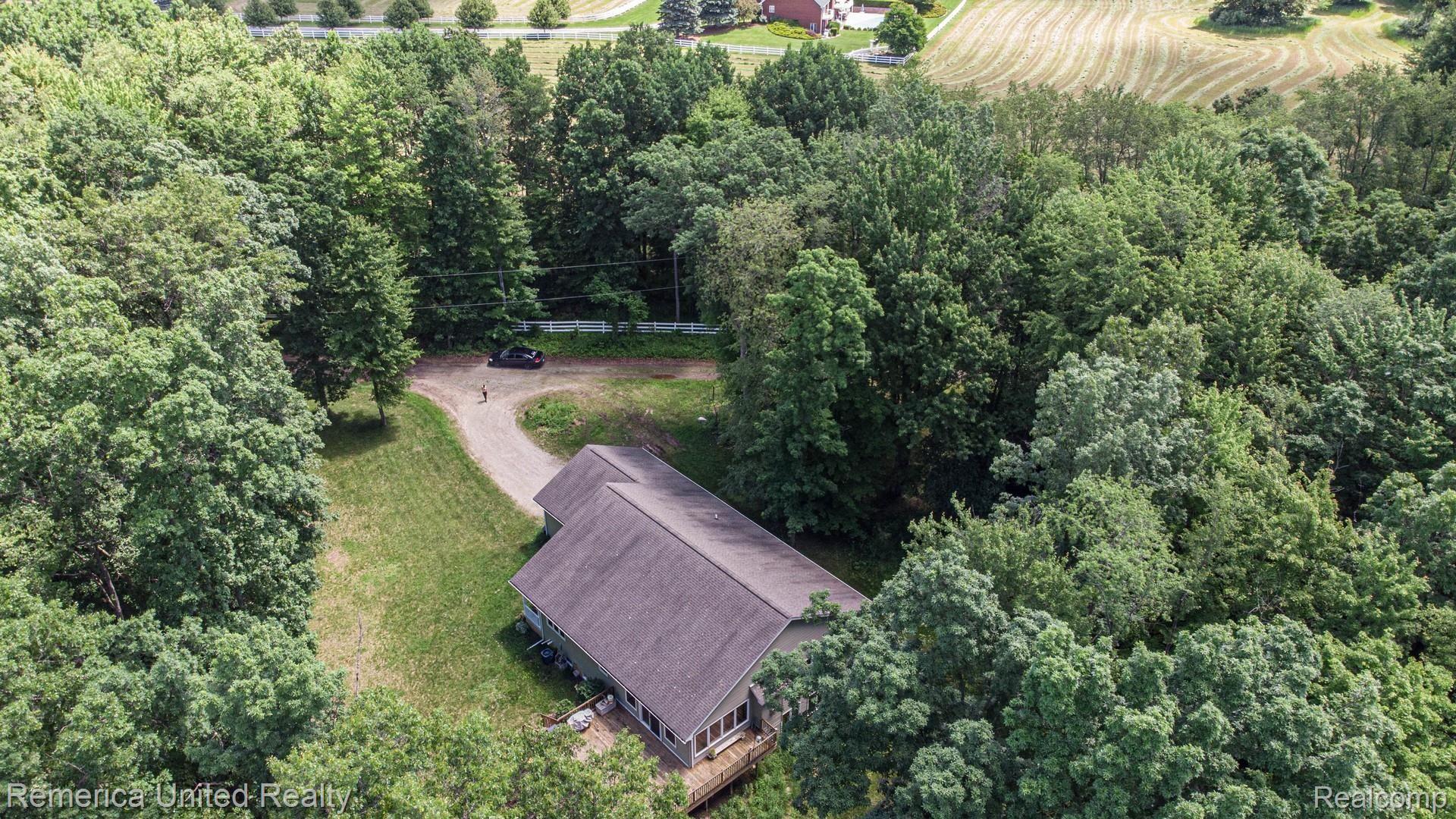 19367 Spears Road Gregory, MI 48137 - Photo 7 of 44 025_61.jpg