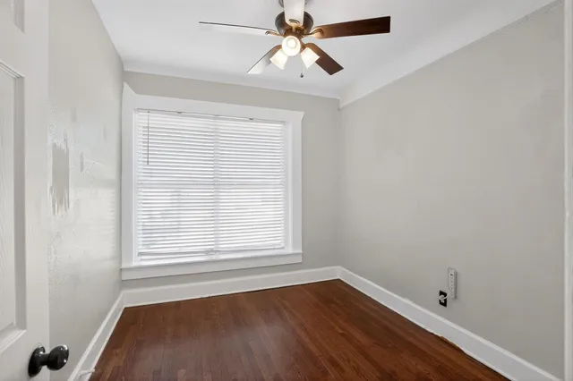 $395,000 | 2703 Gladstone Drive, Dallas, TX 75211