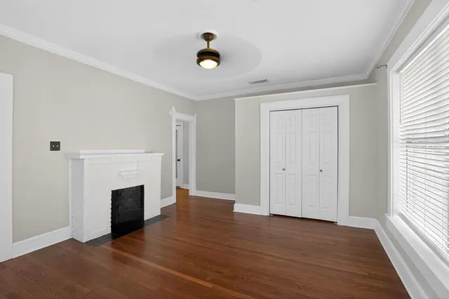 $395,000 | 2703 Gladstone Drive, Dallas, TX 75211