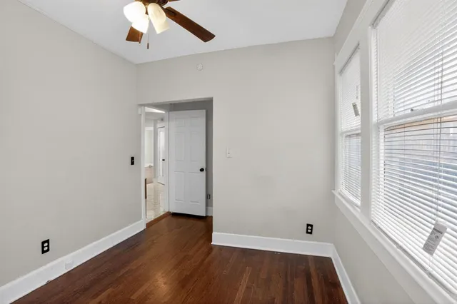 $395,000 | 2703 Gladstone Drive, Dallas, TX 75211