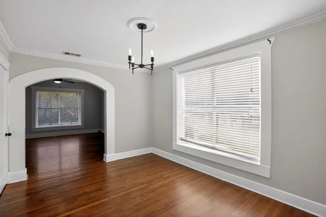 $395,000 | 2703 Gladstone Drive, Dallas, TX 75211