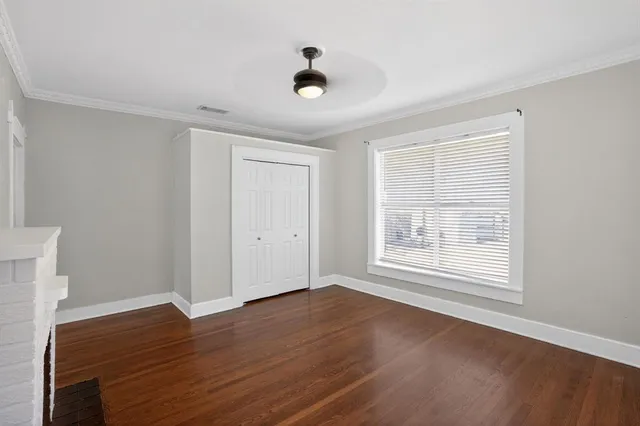 $395,000 | 2703 Gladstone Drive, Dallas, TX 75211