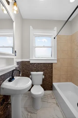 $395,000 | 2703 Gladstone Drive, Dallas, TX 75211