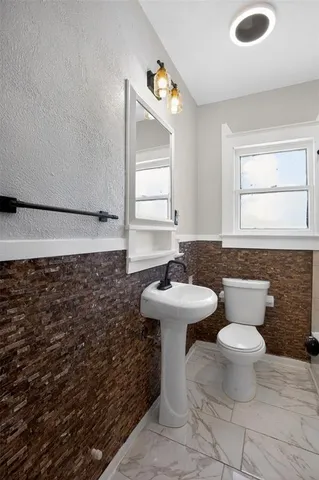 $395,000 | 2703 Gladstone Drive, Dallas, TX 75211