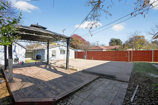 $395,000 | 2703 Gladstone Drive, Dallas, TX 75211