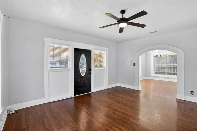 $395,000 | 2703 Gladstone Drive, Dallas, TX 75211