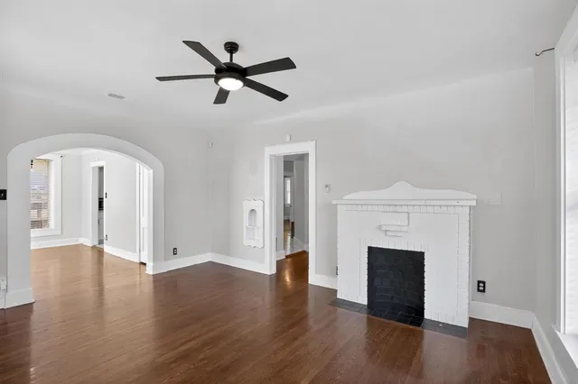 $395,000 | 2703 Gladstone Drive, Dallas, TX 75211