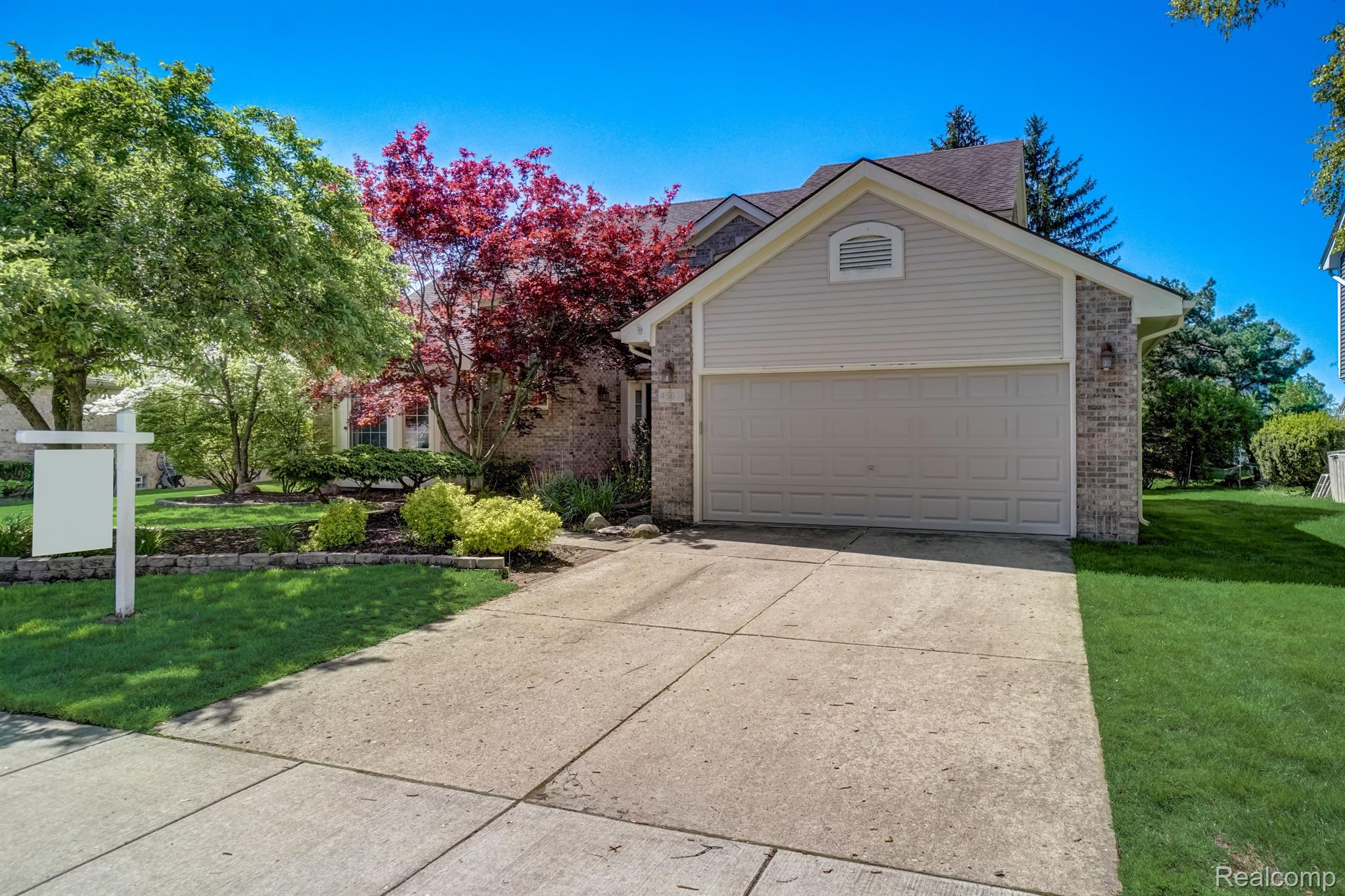 45011 Glengarry Road Canton, MI 48188 - Photo 2 of 41 Gallery Image 2