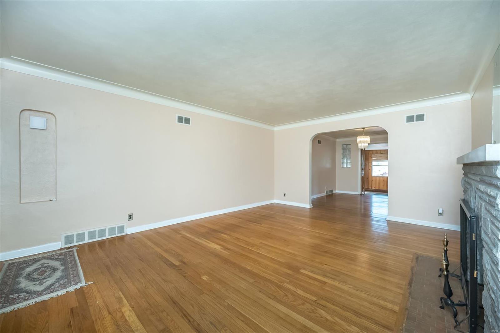 9218 Sundown Drive St. Louis, MO 63136 - Photo 6 of 45