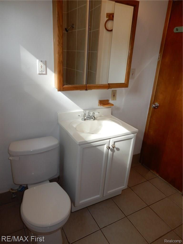 3708 Toepfer Road Warren, MI 48091 - Photo 10 of 18 3 (5).jpg