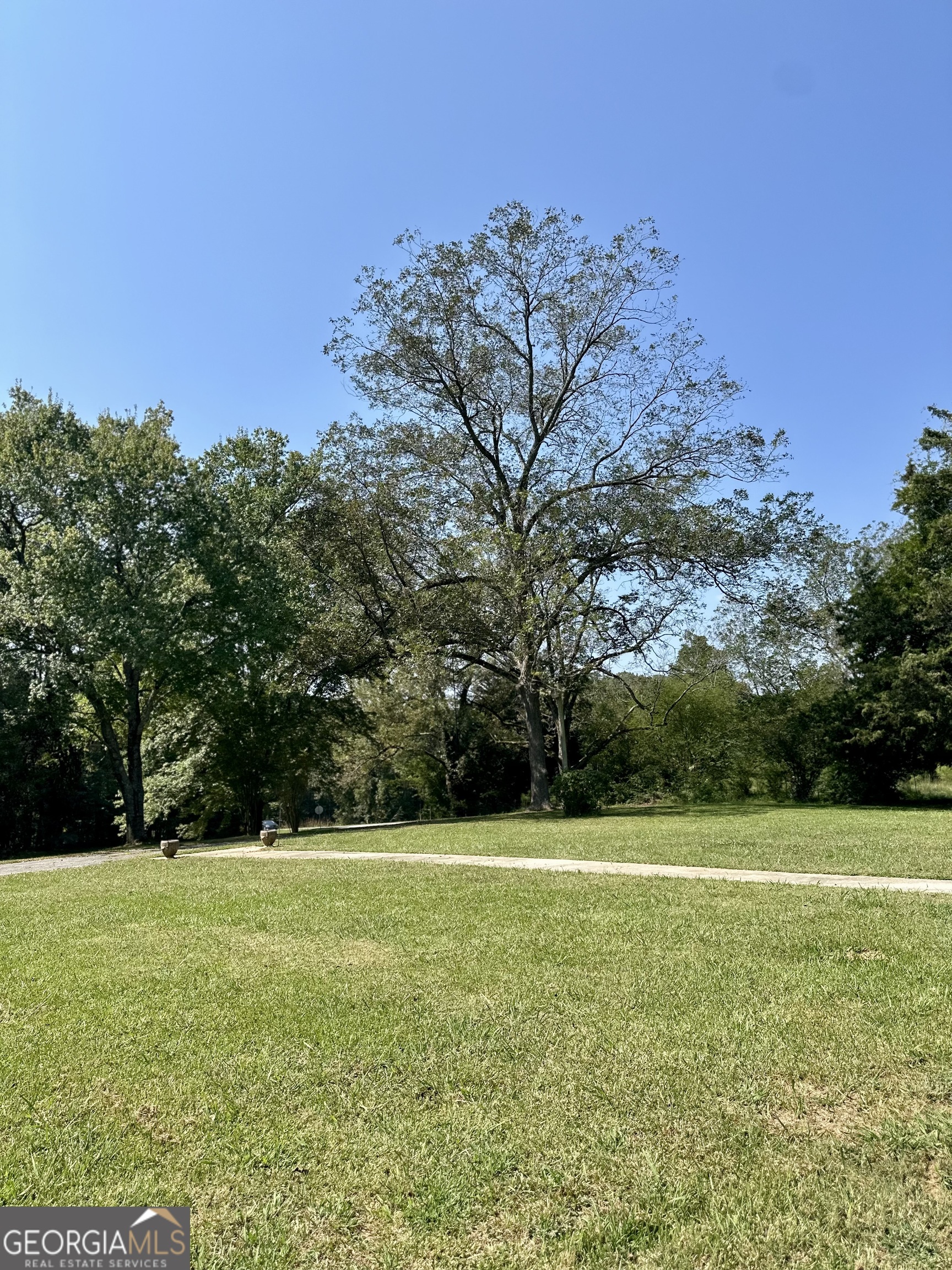 1860 Washington Highway Union Point, GA 30669 - Photo 11 of 24