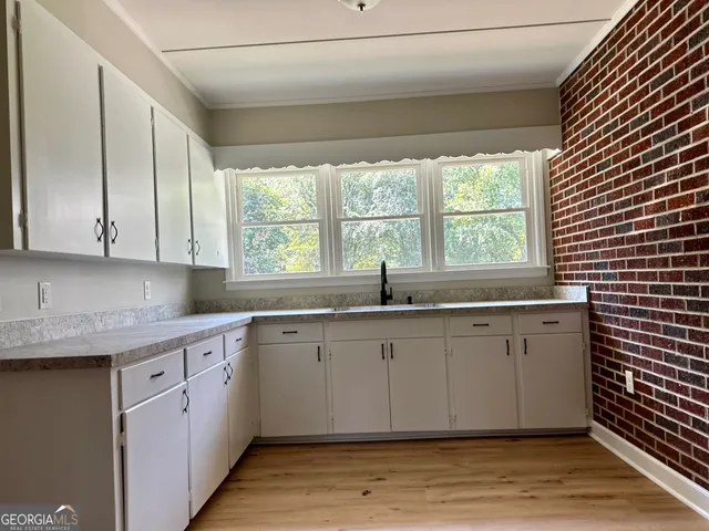 $299,900 | 1860 Washington Highway, Union Point, GA 30669