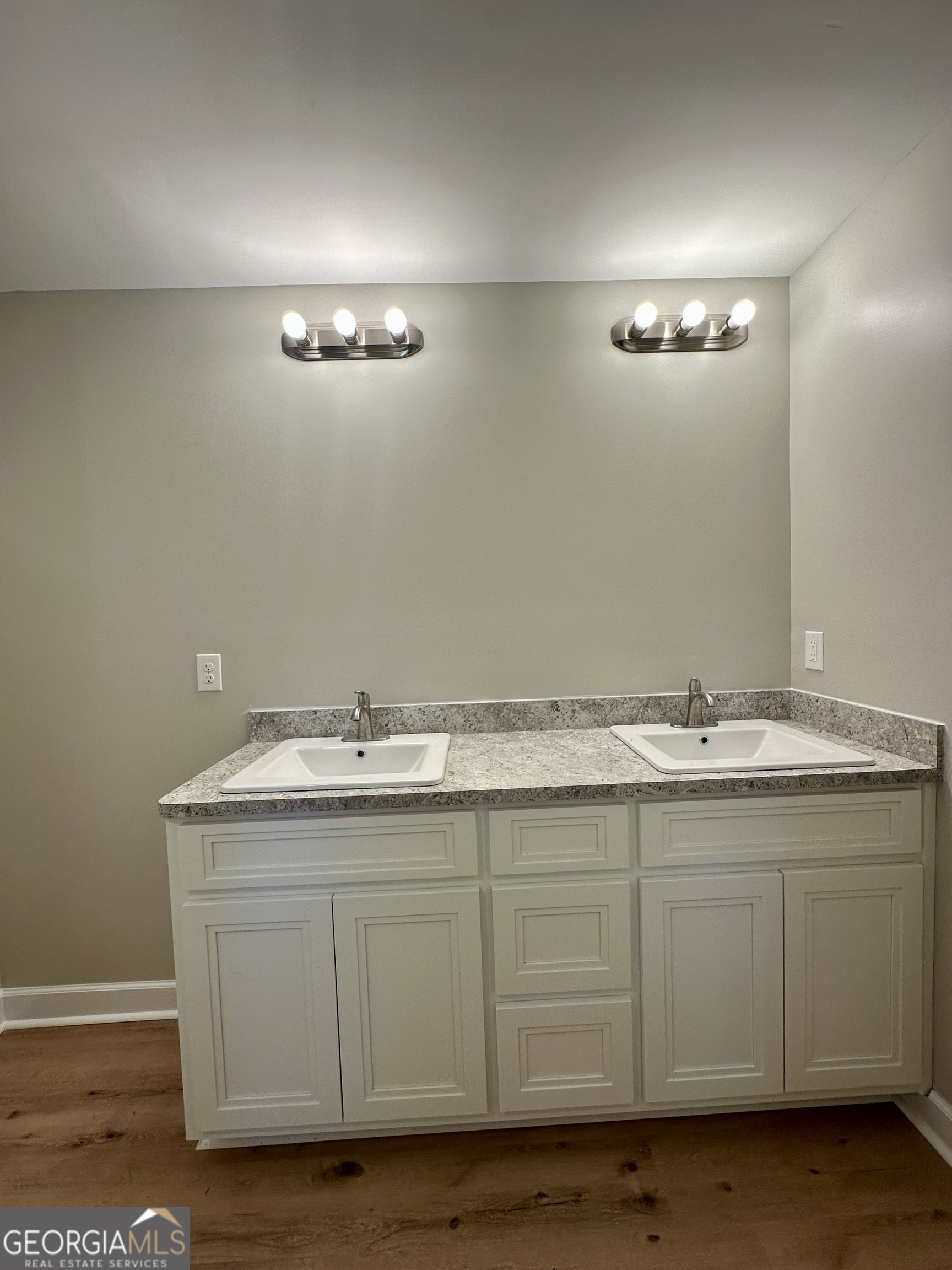 1860 Washington Highway Union Point, GA 30669 - Photo 10 of 24