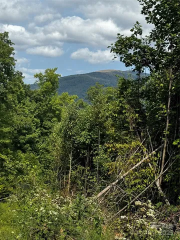 $109,900 | 45 Windy Hollow Lane, Newland, NC 28657