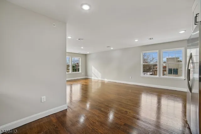 $2,950 | 499 7th Avenue, Newark, NJ 07107