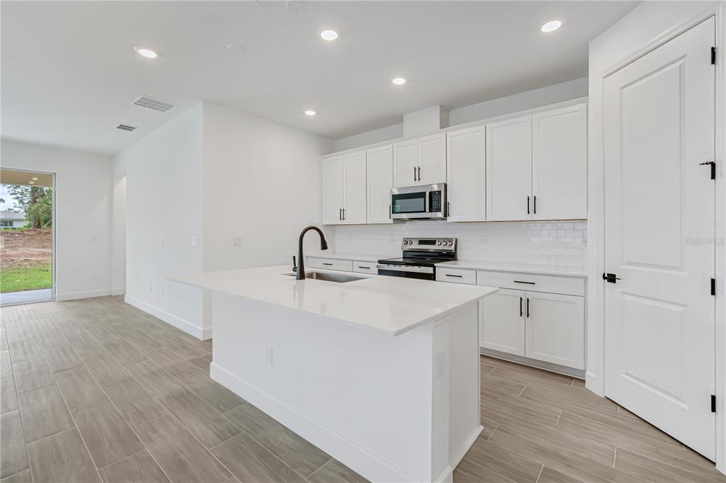 9157 Players Drive Weeki Wachee, FL 34613 - Photo 11 of 45