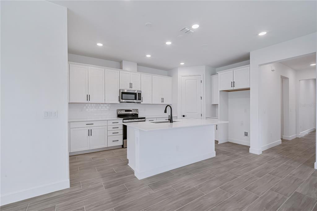 9157 Players Drive Weeki Wachee, FL 34613 - Photo 14 of 46