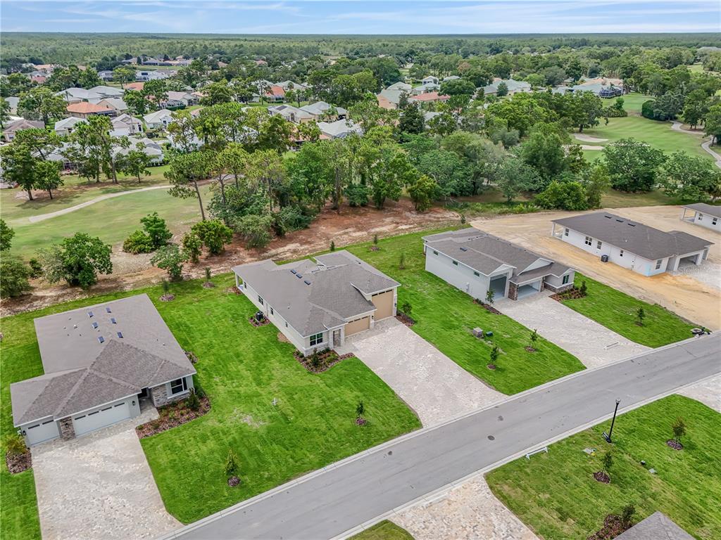 9157 Players Drive Weeki Wachee, FL 34613 - Photo 4 of 45