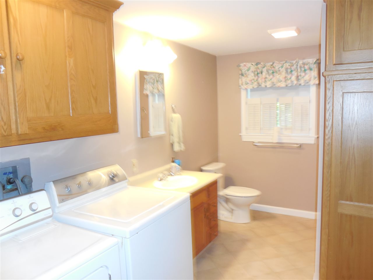 8 Island Pond Road Hampstead, NH 03841 - Photo 23 of 30 Gallery Image 23