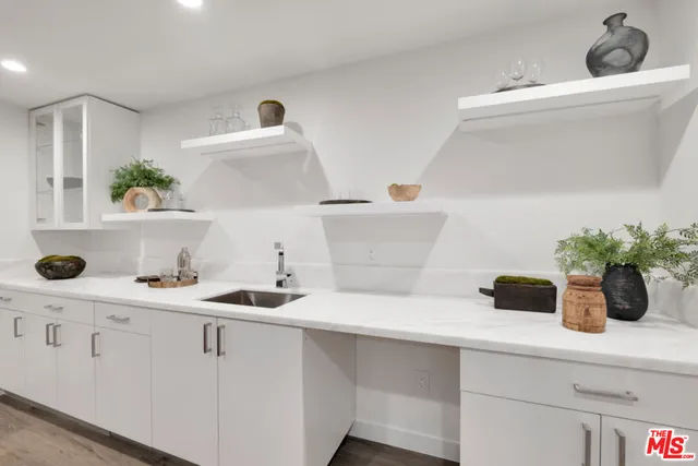 $22,000 | 3116 Elvido Drive, Los Angeles, CA 90049