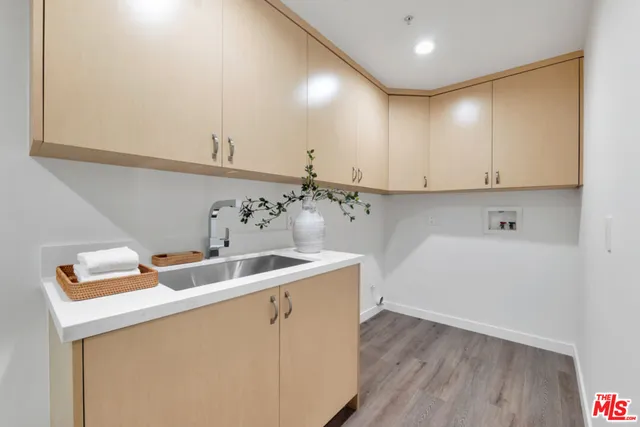 $22,000 | 3116 Elvido Drive, Los Angeles, CA 90049