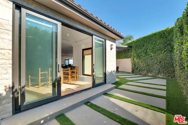 $22,000 | 3116 Elvido Drive, Los Angeles, CA 90049