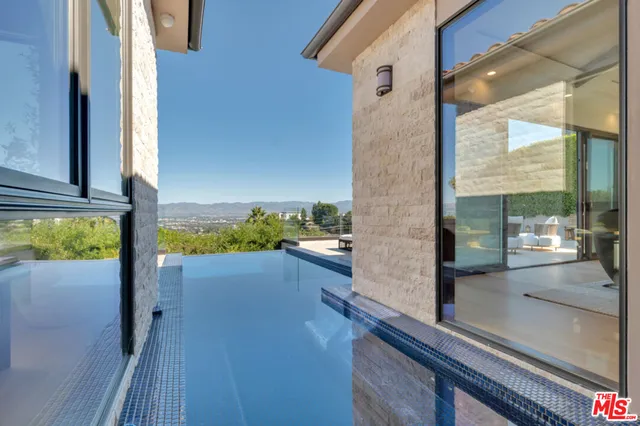 $22,000 | 3116 Elvido Drive, Los Angeles, CA 90049