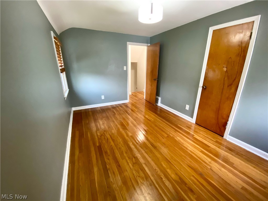 1391 Croyden Road Lyndhurst, OH 44124 - Photo 11 of 25