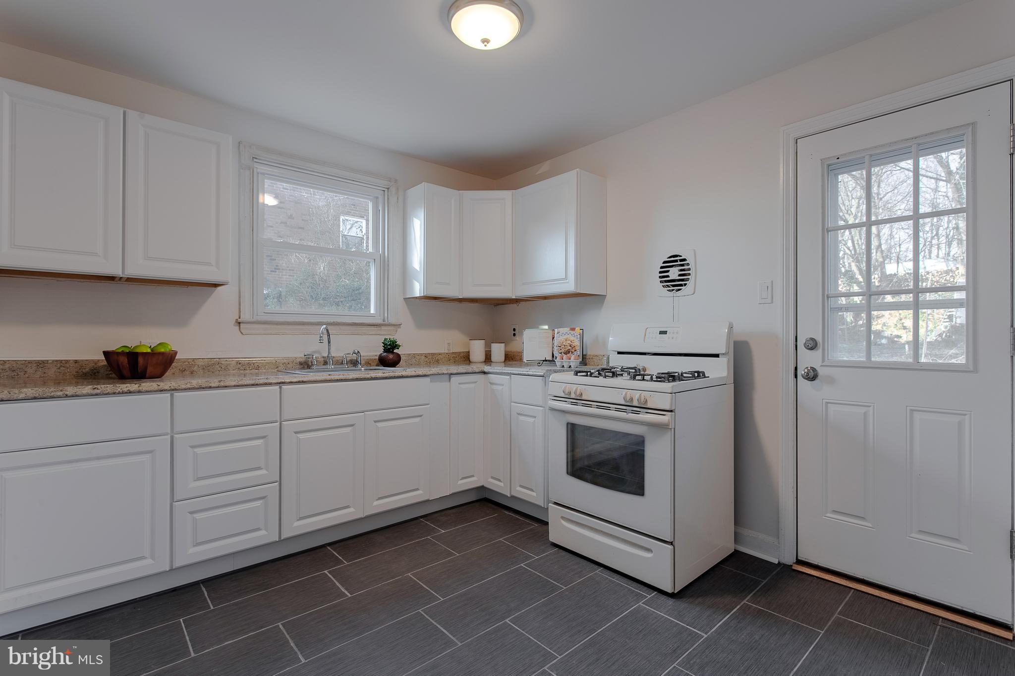 22 Alameda Road Broomall, PA 19008 - Photo 7 of 18 Gallery Image 7