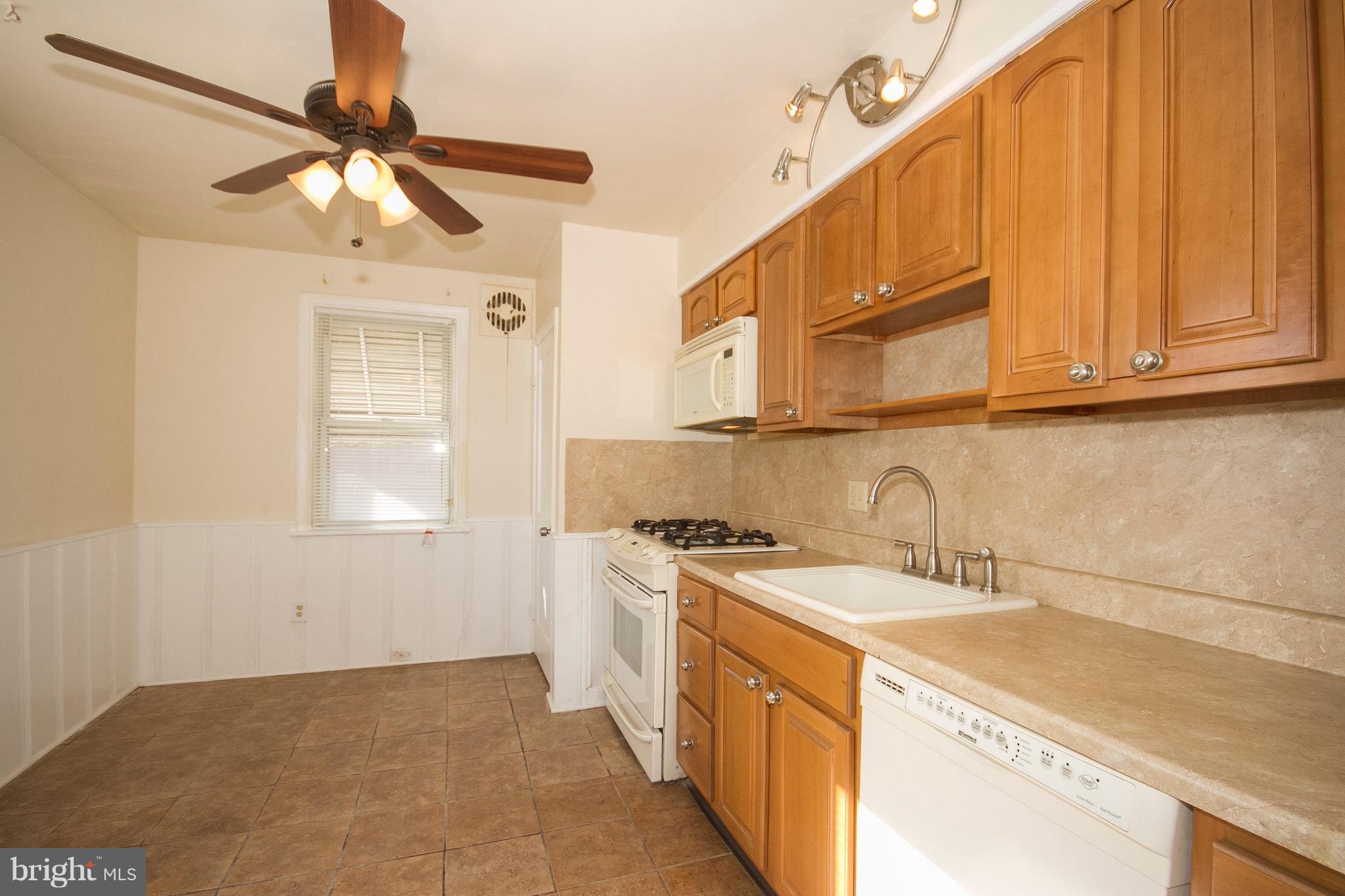 3820 Byfield Road Baltimore, MD 21207 - Photo 3 of 15 Eat In Kitchen