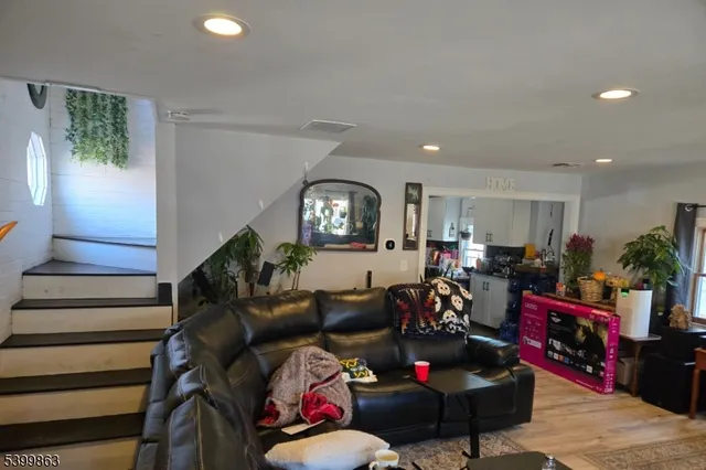 $3,500 | 8 Clifton Place, Fairfield, NJ 07004