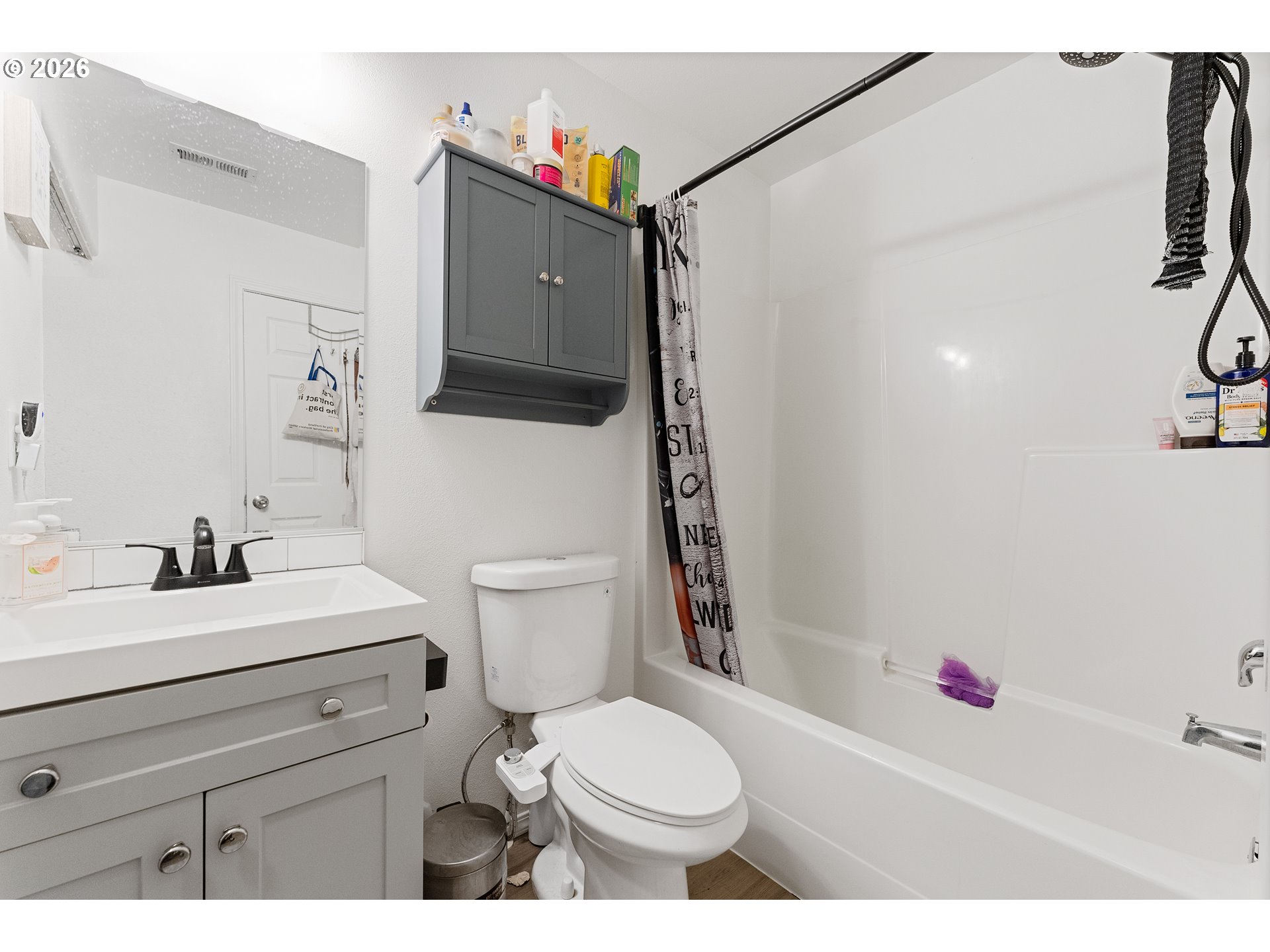 83 Southeast 176th Place Portland, OR 97233 - Photo 20 of 24 Bathroom