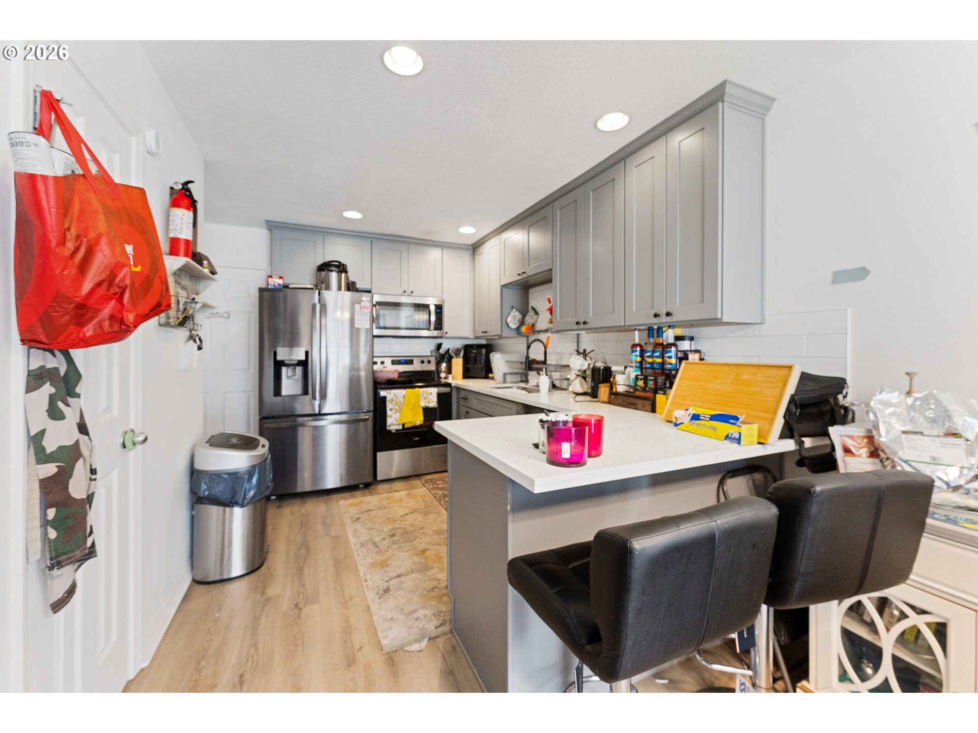 83 Southeast 176th Place Portland, OR 97233 - Photo 4 of 24 Kitchen