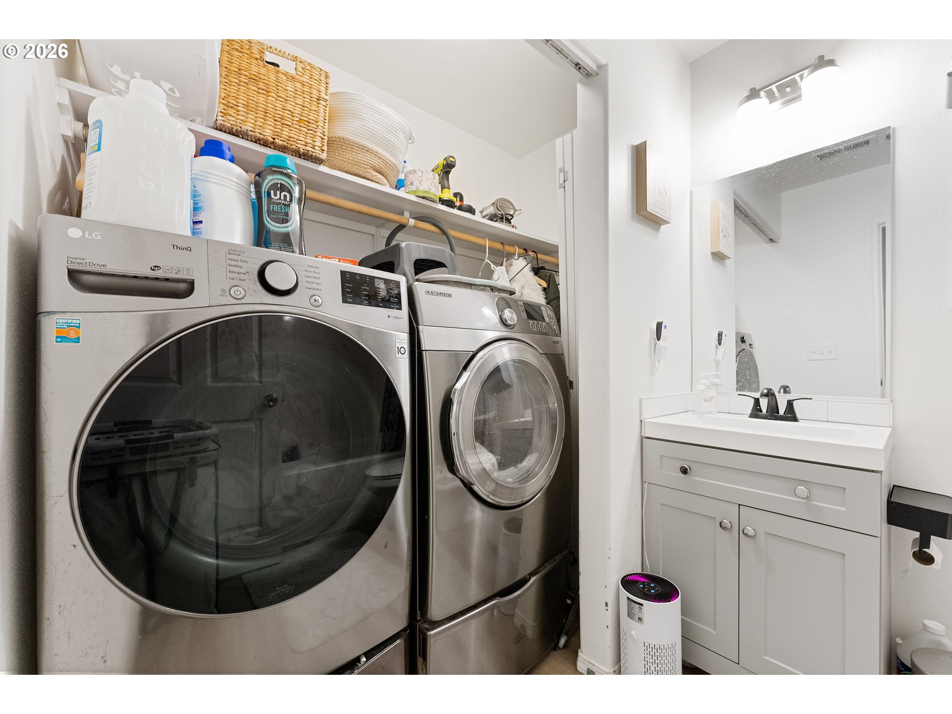 83 Southeast 176th Place Portland, OR 97233 - Photo 9 of 24 Laundry