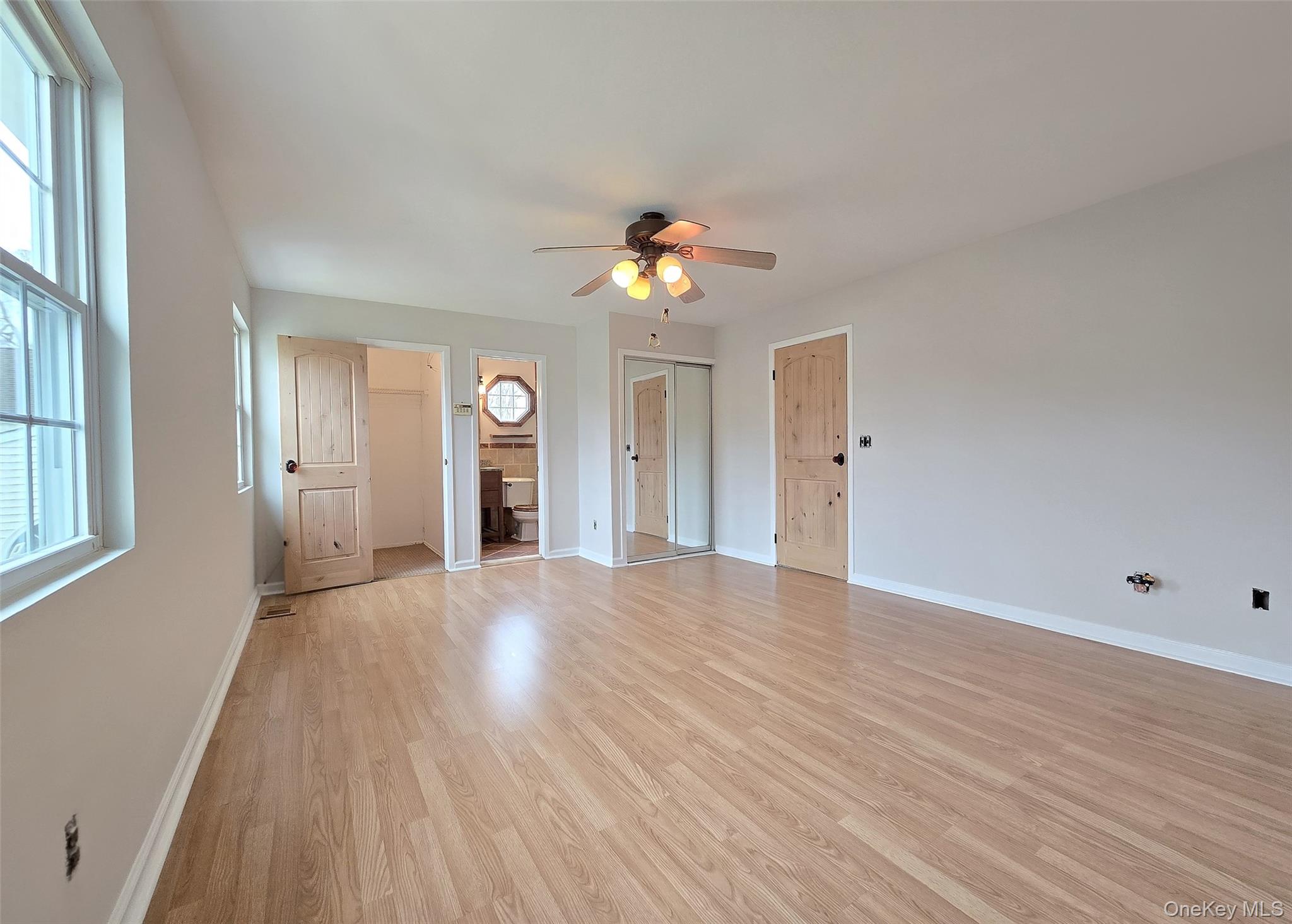 7 Peacock Path Coram, NY 11727 - Photo 12 of 23