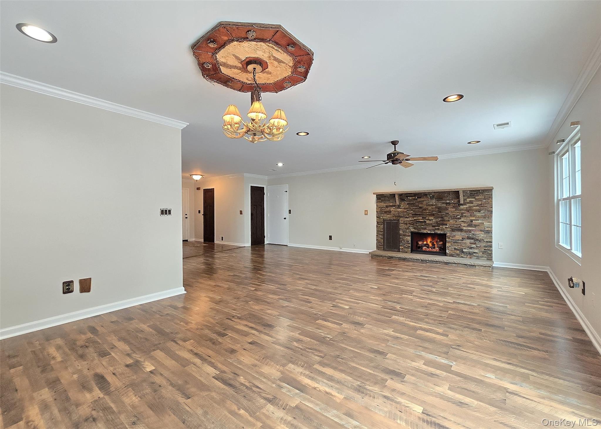 7 Peacock Path Coram, NY 11727 - Photo 4 of 23