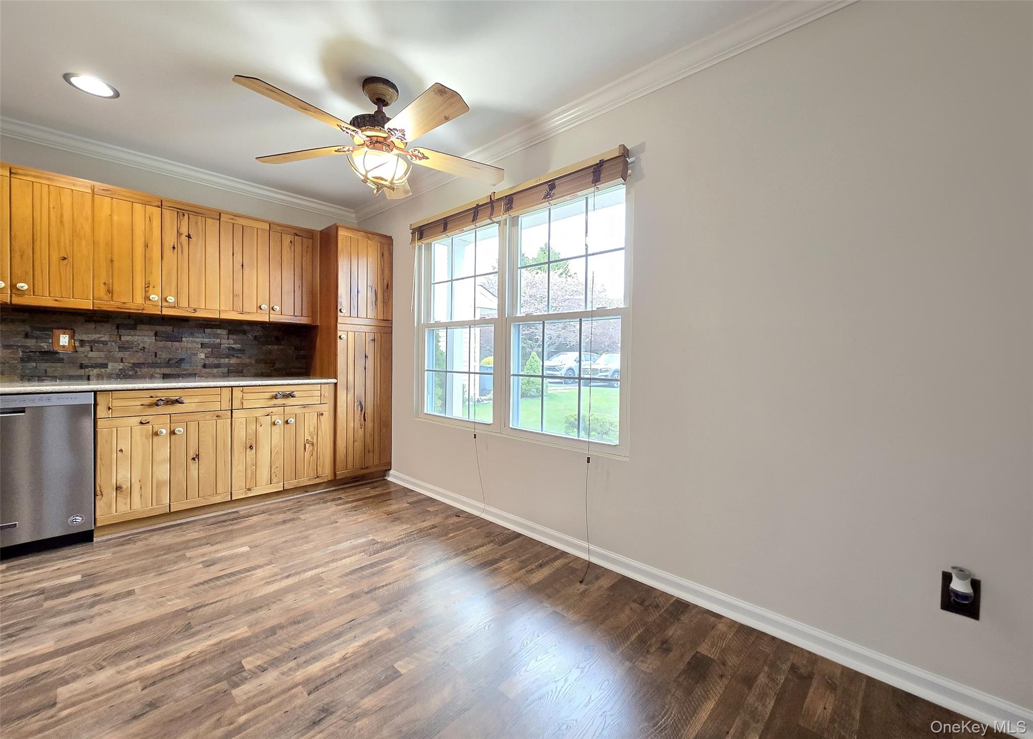 7 Peacock Path Coram, NY 11727 - Photo 7 of 23