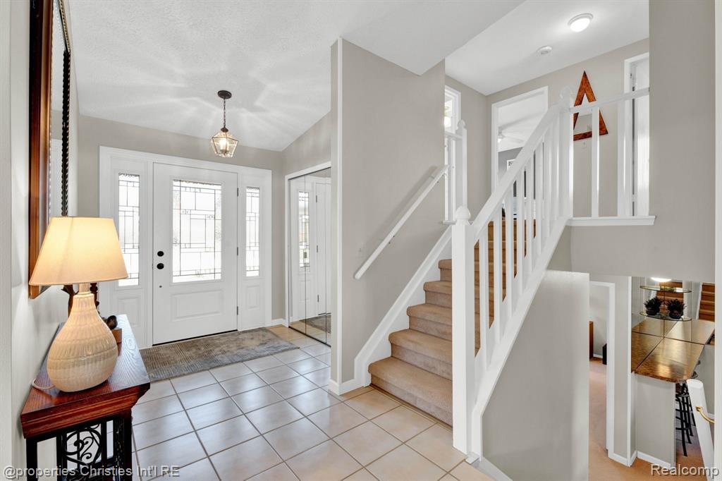 342 Powderhorn Ridge Court Rochester Hills, MI 48309 - Photo 23 of 44