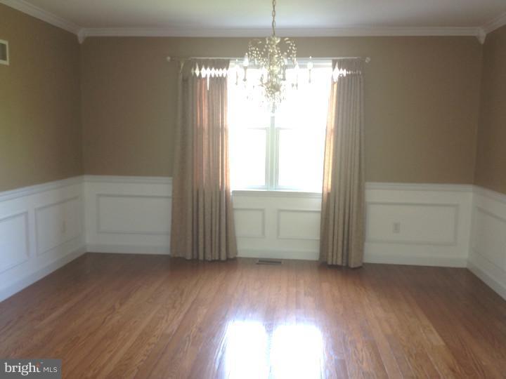 54 Wingert Road Wyomissing, PA 19610 - Photo 5 of 23 Dining Room