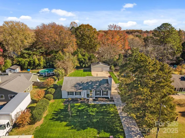 $335,000 | 3512 Cross Winds Road, Charlotte, NC 28227