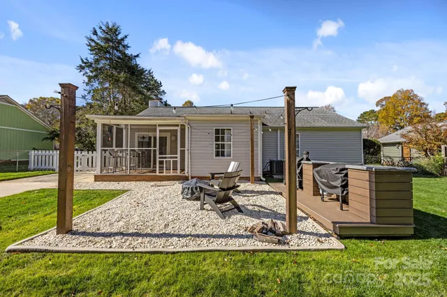 $335,000 | 3512 Cross Winds Road, Charlotte, NC 28227