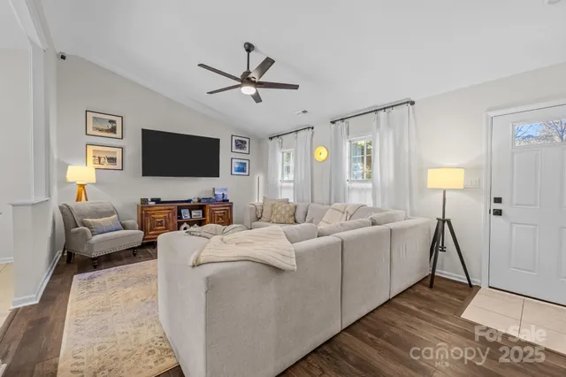 $335,000 | 3512 Cross Winds Road, Charlotte, NC 28227