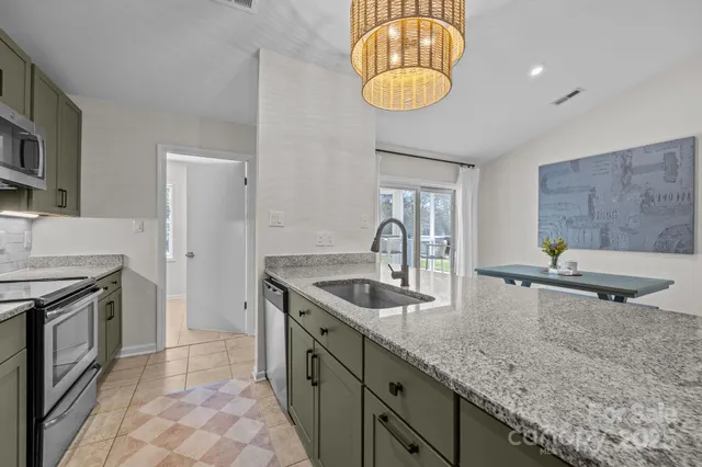 $335,000 | 3512 Cross Winds Road, Charlotte, NC 28227